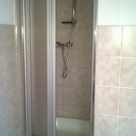 Gaeste Monteurzimmer Haus Suedstadt * 索林根