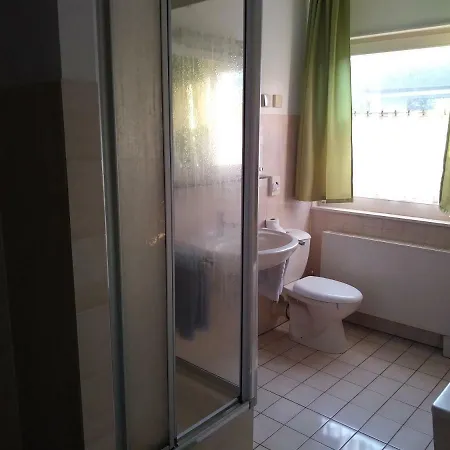 Gäste Monteurzimmer Haus Südstadt